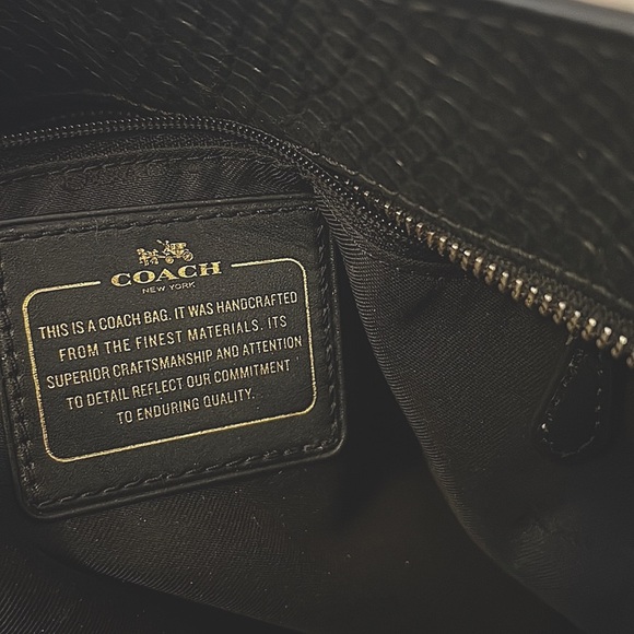 ✨ COACH- Snakeskin- Bag✨ - Picture 2 of 7